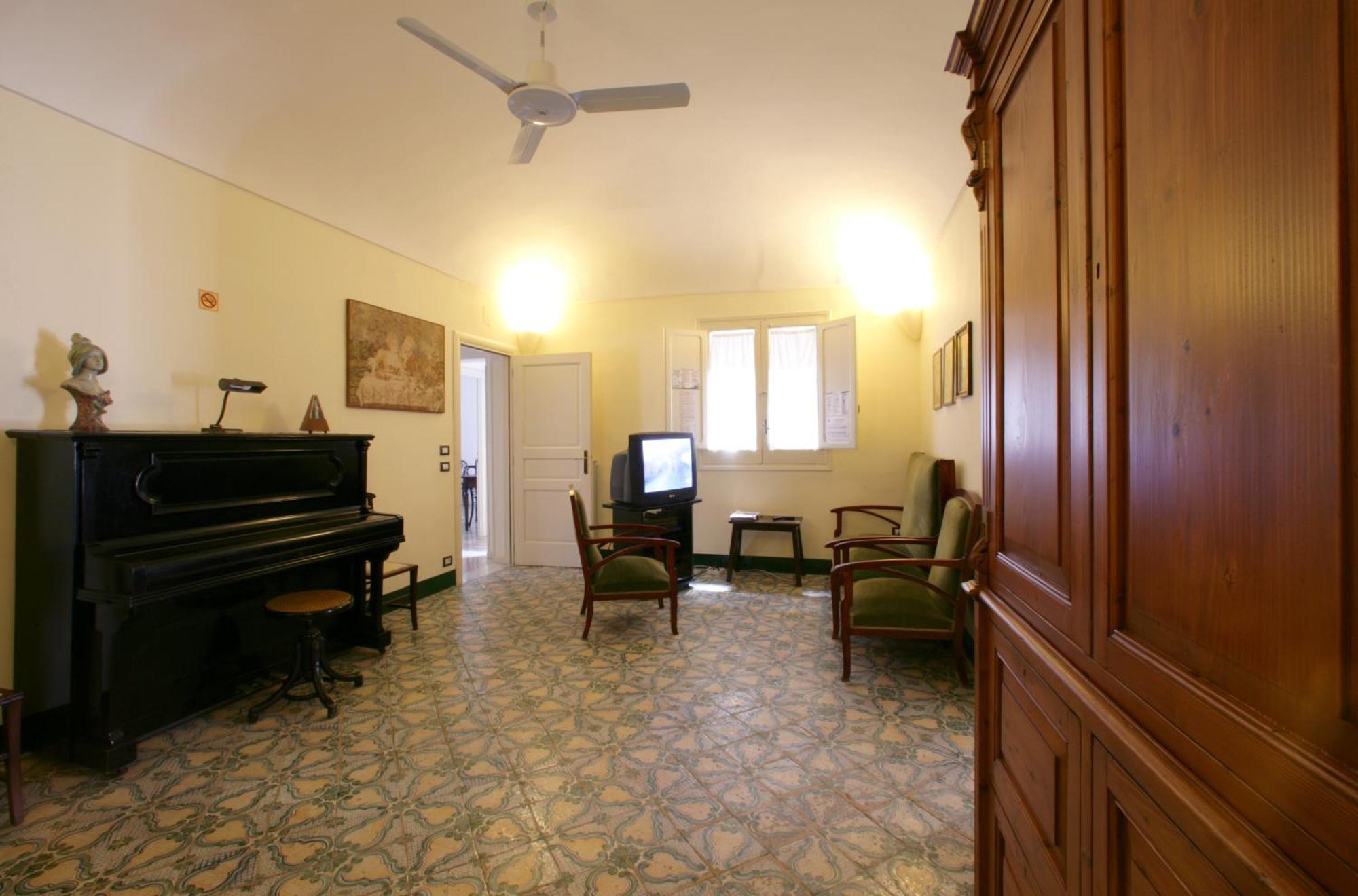 Novecento Hotell Trapani Eksteriør bilde